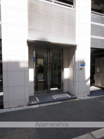 セイワパレス新梅田の玄関写真