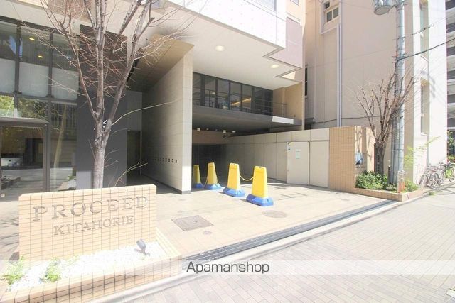 RIDGE北堀江の玄関写真
