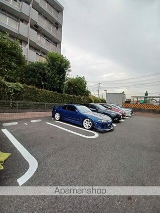 カリーノⅣ[1K/26.15m2]の駐車場