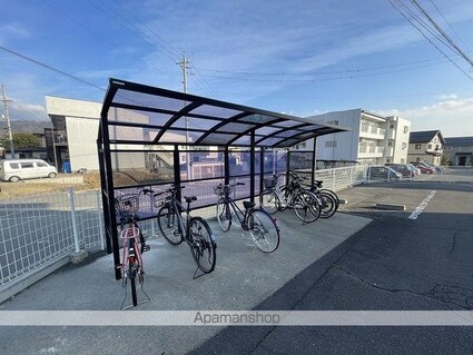 ルミエール　Ａ[1K/26.71m2]の駐車場1