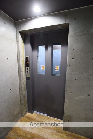カレラ伏見の玄関写真