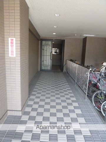 ランドマークIIの玄関写真