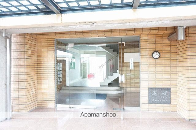 プレアール枝松の玄関写真