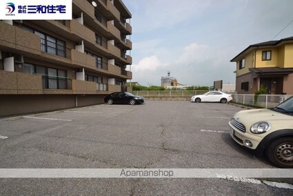 ハイクオリティ１[2DK/50.5m2]の駐車場3