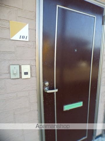 コーポJJの玄関写真