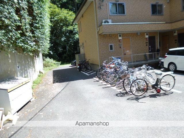 エルカーサ湘南の玄関写真