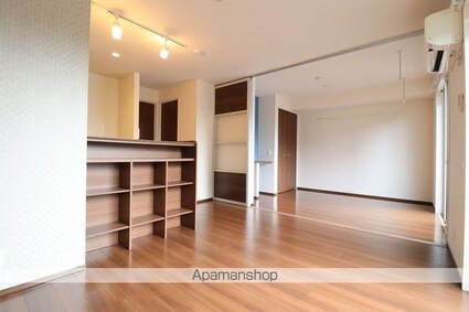 サンヒルズヴィラカインドネス　Ｉ[2LDK/54.87m2]のリビング・居間