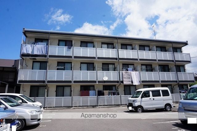 レオパレス松山インターIIの外観写真