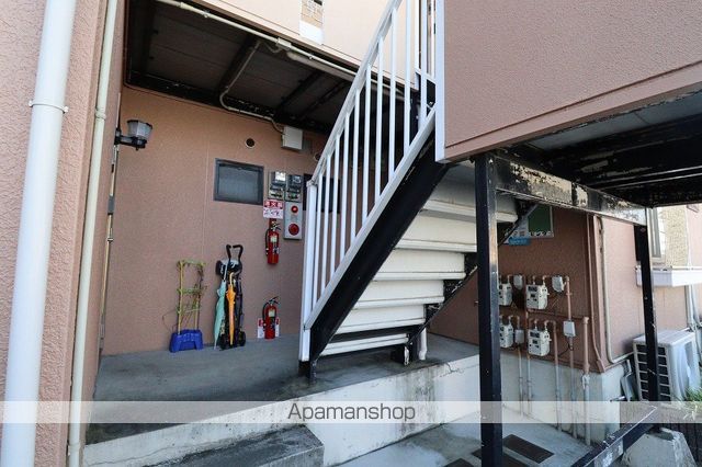 セジュール伊勢田の玄関写真