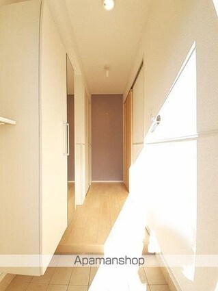 ヴィラ　グレース　Ⅱ[1LDK/52.38m2]の玄関