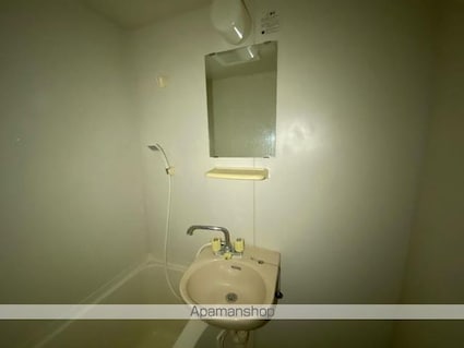 香川県高松市亀岡町[1K/27m2]の洗面所