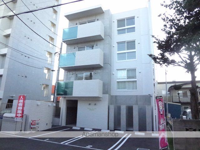 カサヴェルデ幌平橋の外観写真