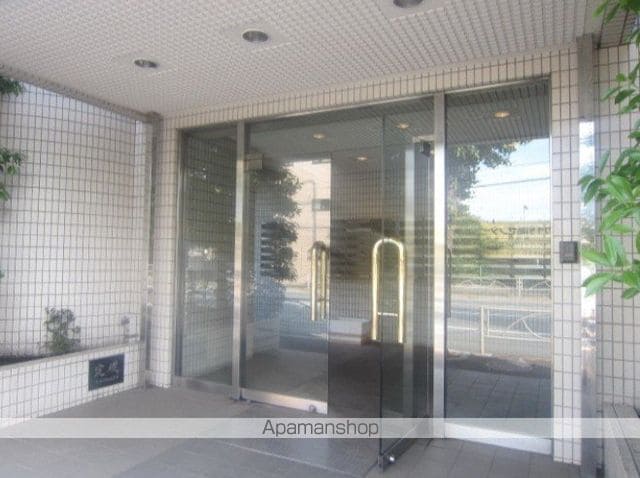 エステージ西調布の玄関写真