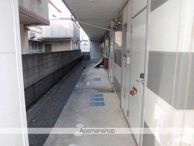 レオパレスユースフルの玄関写真