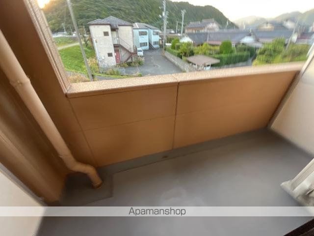 リファイン山中の内装写真