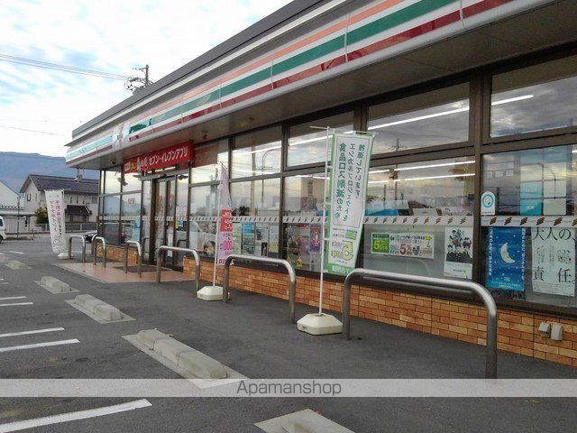 ラッフィナート・M Bの周辺写真