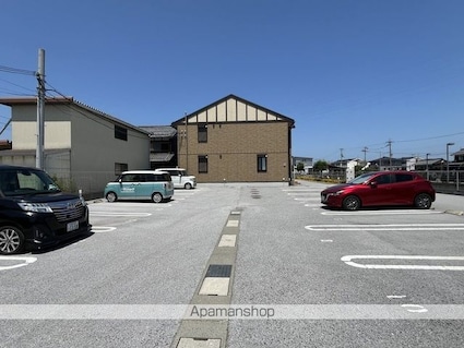 エルカーサ[2LDK/66.66m2]の駐車場2