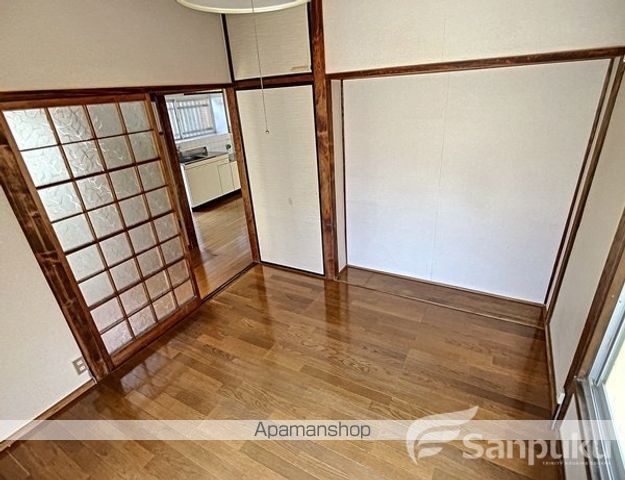 松山市 1階建 築60年の内装写真