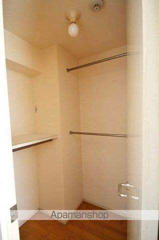 シャインコート岡南町の内装写真