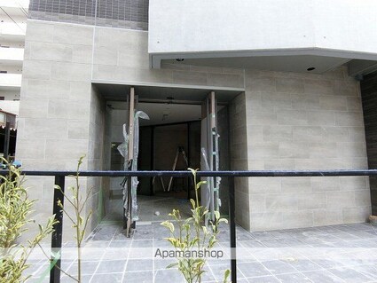 Ｓ－ＲＥＳＩＤＥＮＣＥ　松戸[1K/23.31m2]のエントランス1