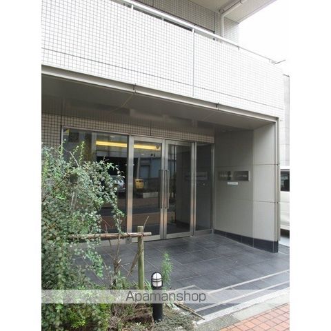 エスティメゾン東新宿の玄関写真