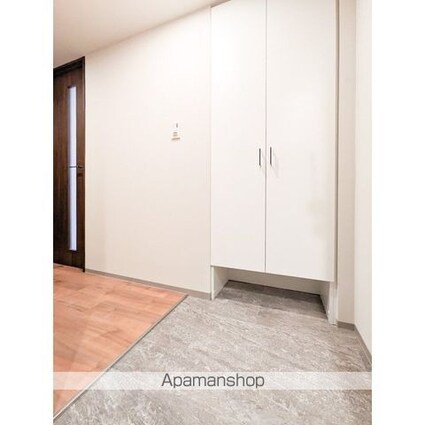 ウェルスクエア二子玉川[2LDK/41.36m2]の玄関