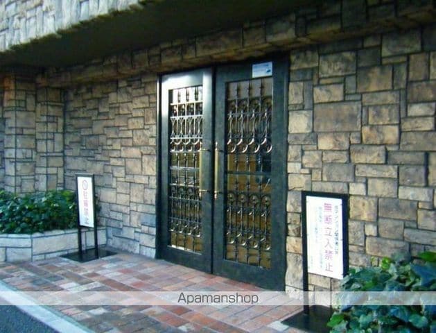 フェニックス吉祥寺アヴァンティークの玄関写真