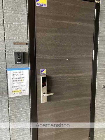 DーROOM笹口の玄関写真