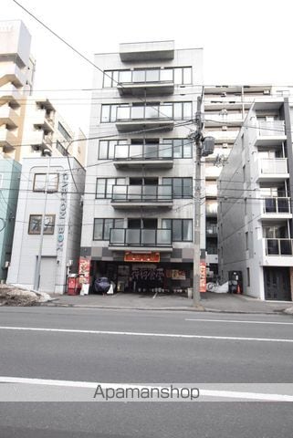 412ビルの外観写真