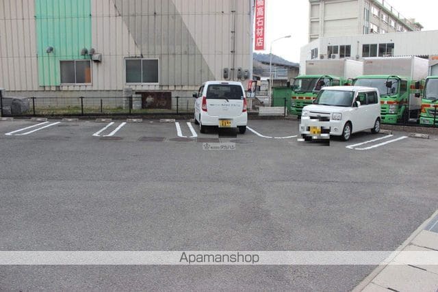 プラダ グレイスのその他写真