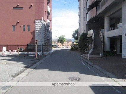 ゆたかビル[3LDK/80m2]の周辺1