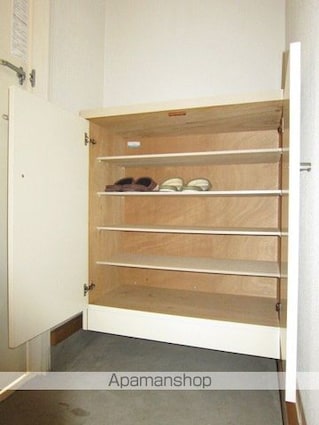 サンクレストＢ棟[1LDK/40m2]の玄関