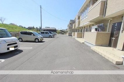 ポムドテールＴⅡ[2LDK/55.35m2]の駐車場