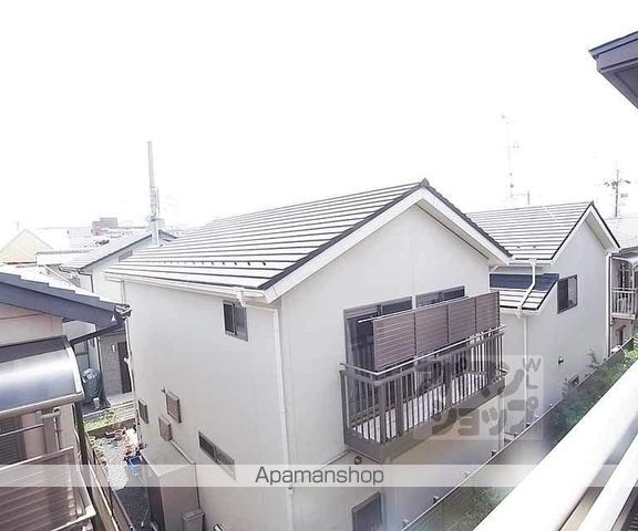 レジディア太秦の玄関写真