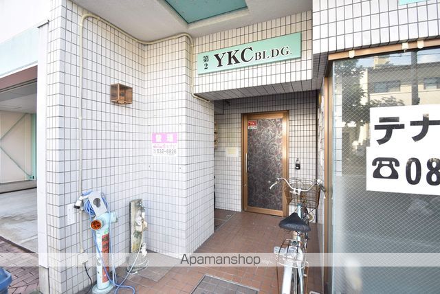 第2YKCビルの玄関写真
