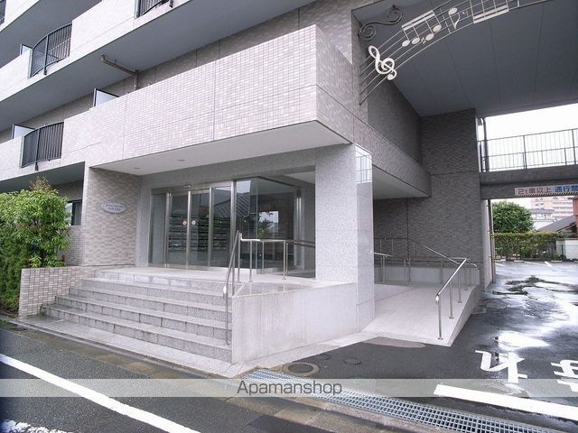 ロイヤル末広の玄関写真