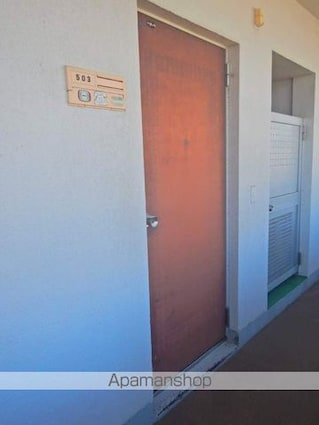 徳島県徳島市中昭和町１丁目[3DK/67.18m2]のエントランス2