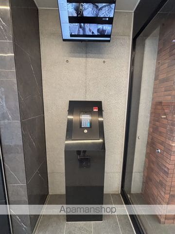 Le cube駅前町の玄関写真