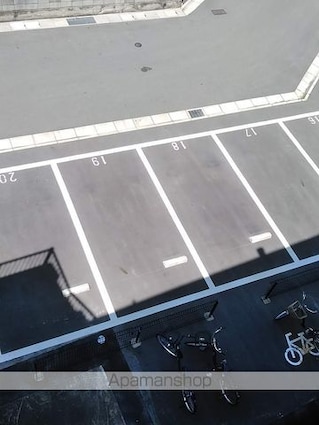 和歌山県和歌山市西浜３丁目[2LDK/62m2]の駐車場