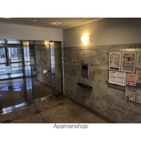 サンパティーク東片端の玄関写真