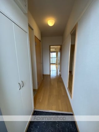 レオパレスはばたけⅡ[2DK/54.82m2]の玄関