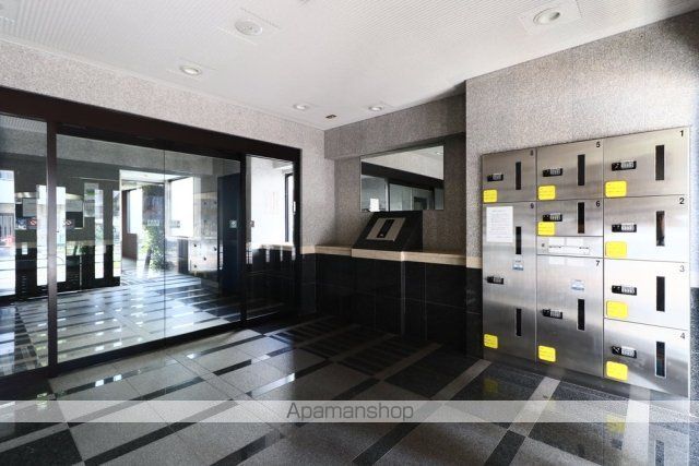 ティアラ目白 AVENUEの玄関写真