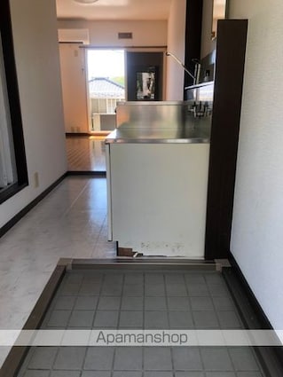パームツリー[1R/17.95m2]の玄関