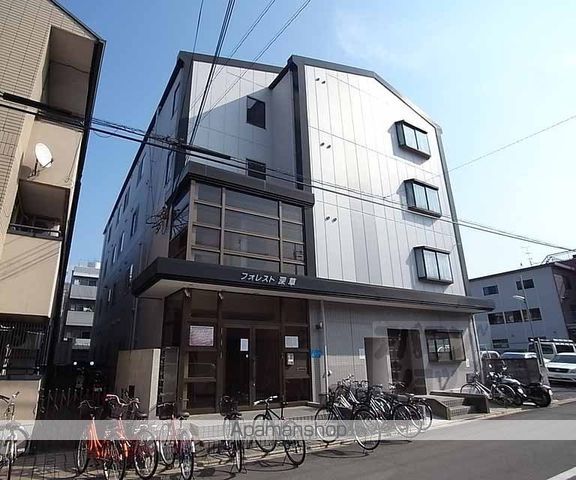 フォレスト深草の外観写真