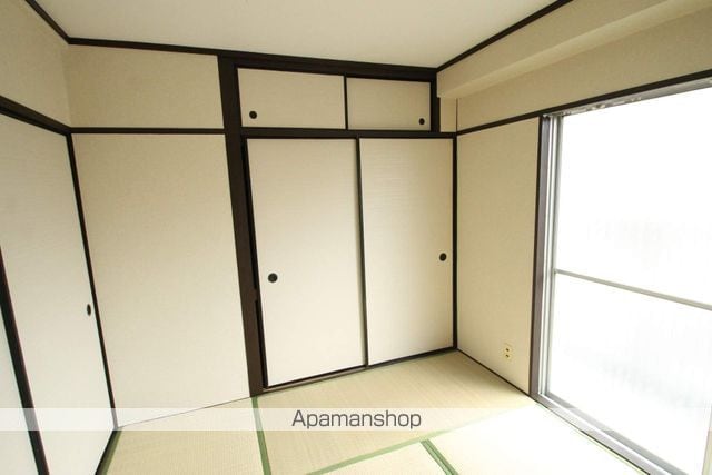 出口マンションの内装写真
