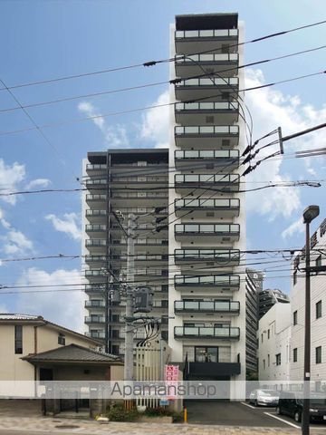 MODERN PALAZZO天神南LEAFの玄関写真