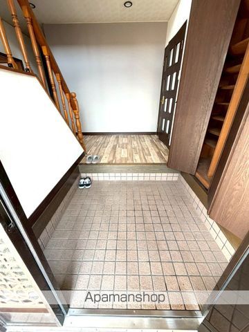 中西町二世帯風戸建の内装写真