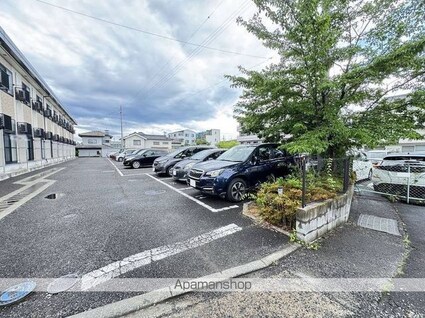 レオパレス新田町[1K/20.28m2]の駐車場2