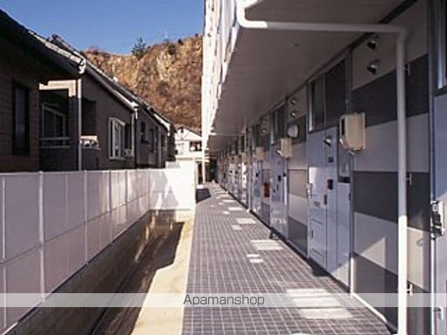 レオパレスSビルTANNAの玄関写真