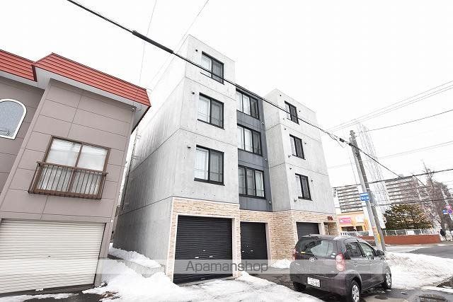 札幌市南北線 北２４条駅 徒歩8分 4階建 築17年の外観写真